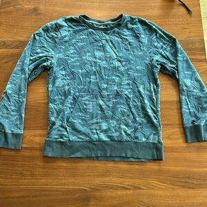 Camo Long sleeve crewneck t shirt.